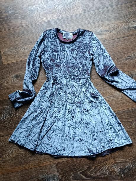 Prilezitostne saty cini 146, 146