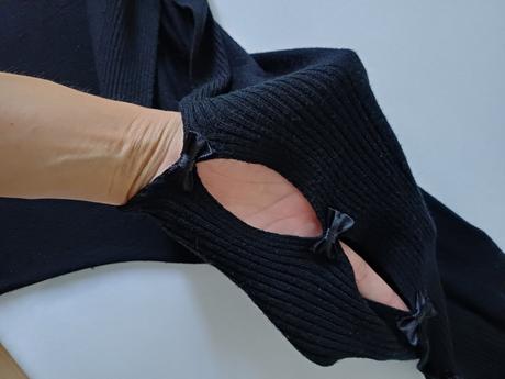 Čierny sveter / saty, s