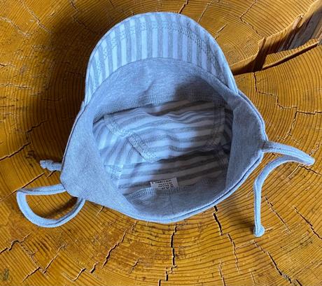 Prechodná čiapočka pre bábätko  so šiltom, richelieu,86