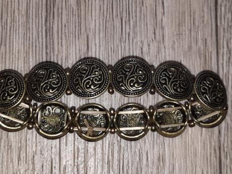 Dámske a dievčenské náramky,