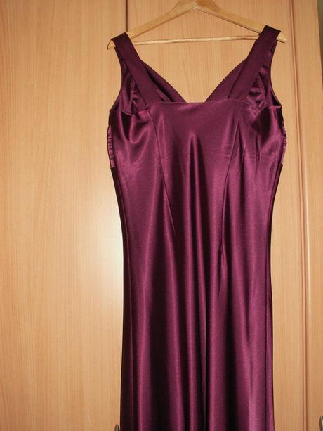 Spoločenské šaty, 46