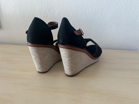 Sandále na podpätku, 40