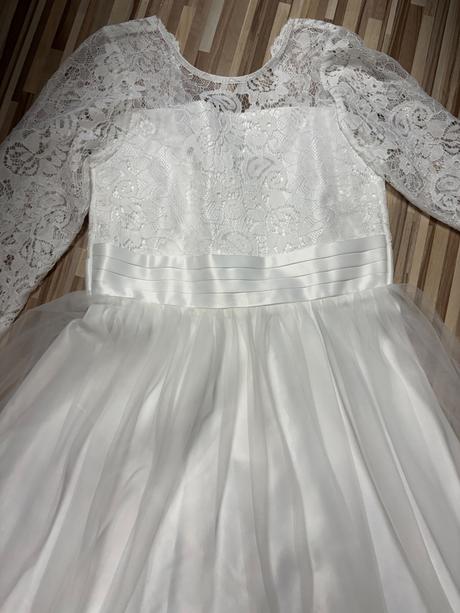 Nádherné šaty na prvé sväté prijímanie z nextu, lipsy london,152