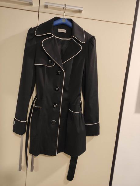 Krasny prechodny kabatik, s