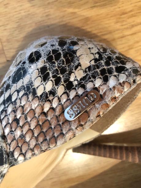 Guess lodicky, guess,40