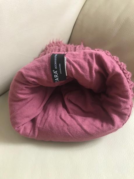 Pletená hrejiva zimná čiapka s brmbolvom, zara,140