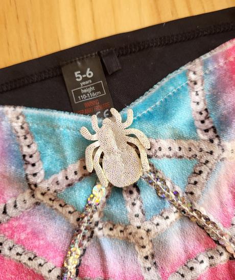 Karnevalové šaty na 5-6 rokov, 