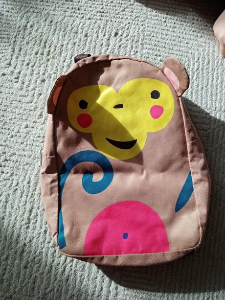 Malý ruksak opička, 