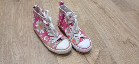 Kotníkové tenisky, 29