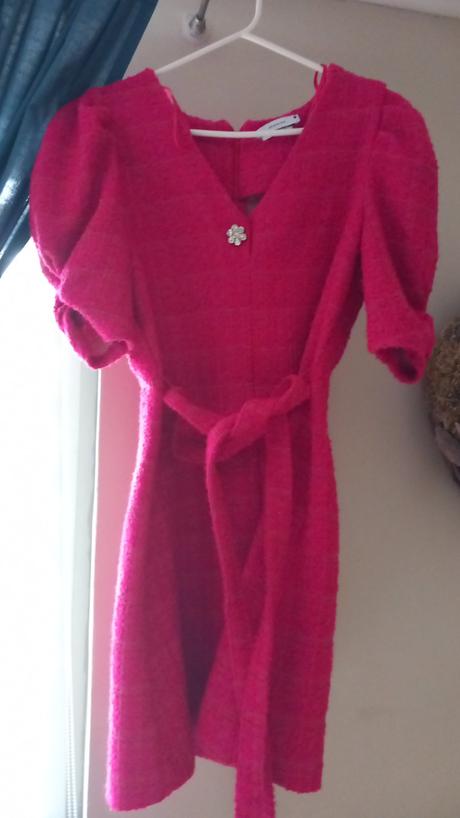 Magenta ružové saty s puf rukavmi, reserved,s