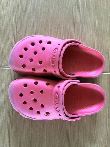 Sandale typu crocs, 31