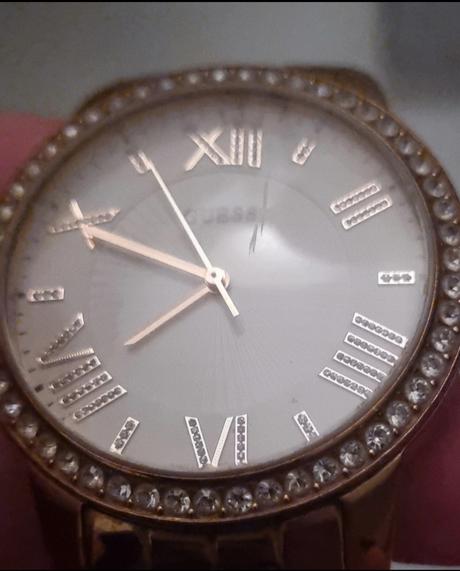 Hodinky guess, guess