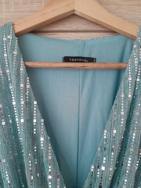 Šaty trendyol, 38