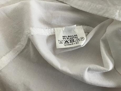 Biela blúzka s modrým vyšívaným lemovaním veľ. 36, 36