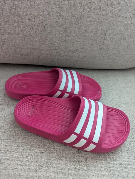 Šľapky, adidas,34