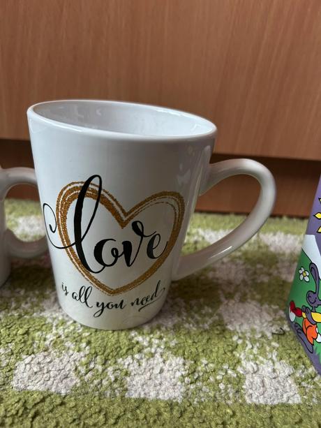 5 ks rôznych šálok, 