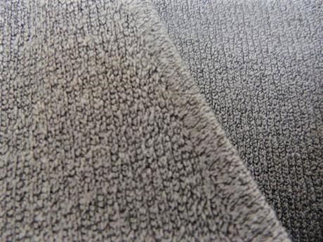 Kvalitný  buklé svetrík, l