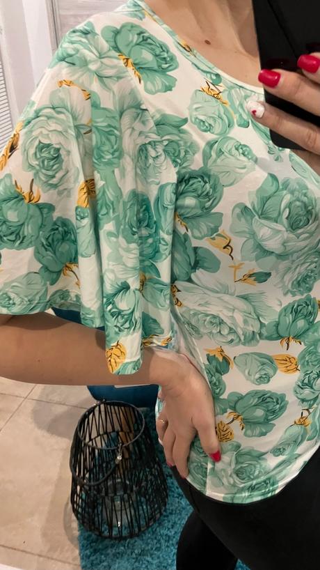 Dámsky vzorovaný top s volánovým rukávom, m / s