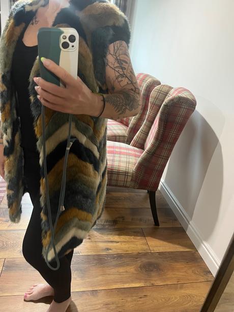 Dámska vesta značka urbancode veľkosť 8, s