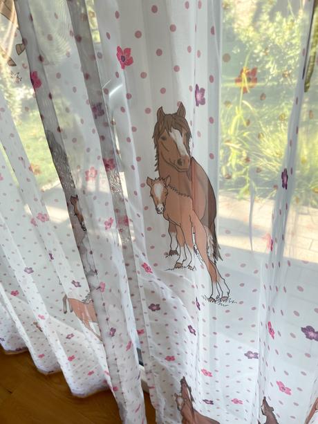 Záclona do detskej s koníkmi, 