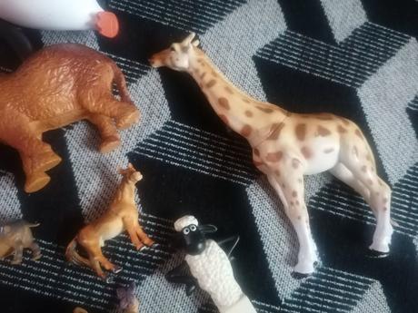 Zvieratká plastove žirafa,slon,hroch,kon,somárik..,