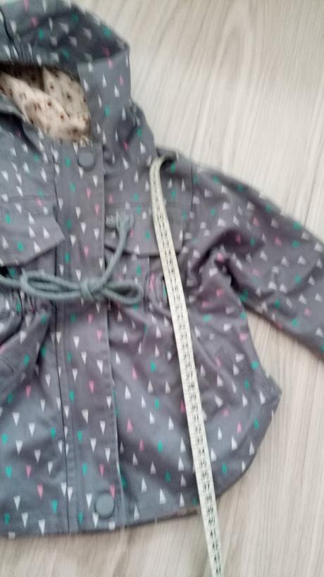 Prechodná bundička, 98
