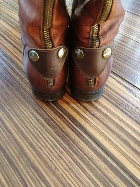 Koženné čižmy, 40