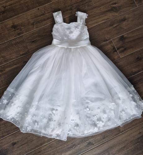 Šaty na 1.sv.prijímanie, 134