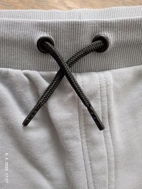 Super tepláky (už s poštovným), 146