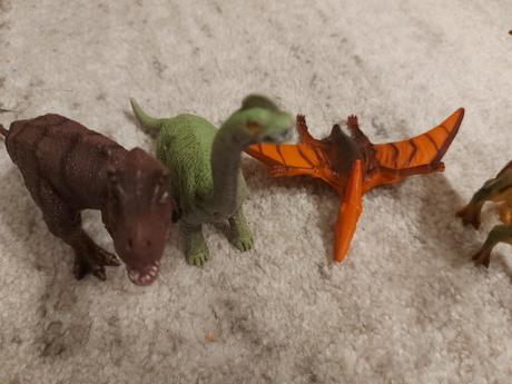 Dinosaury - cena za kus, 