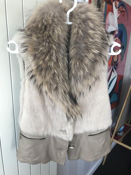 Kožušinova vesta, m