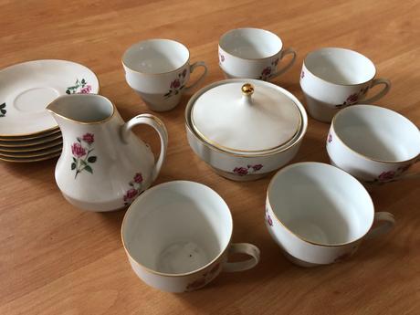 Čajová súprava vo vintage štýle, 