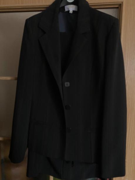 Kostým 3-kombinácia, 38