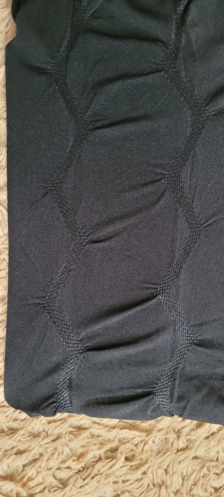 Legíny čierne, green trees,l