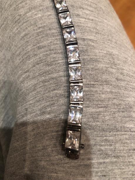 Strieborný naramok,