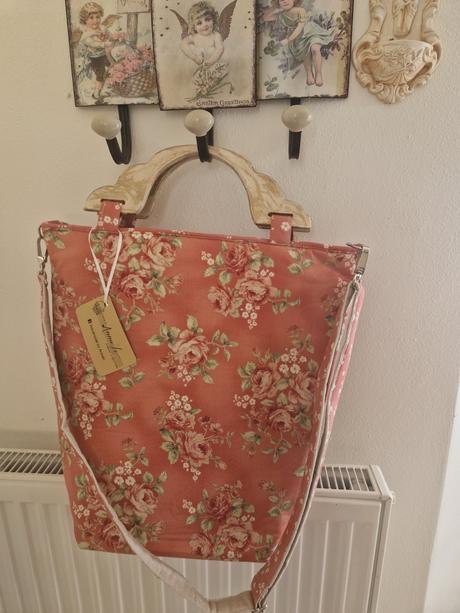 Rucne vyrábaná taška, 