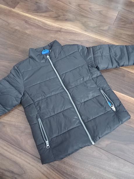 Čierna bunda 134, sinsay,134