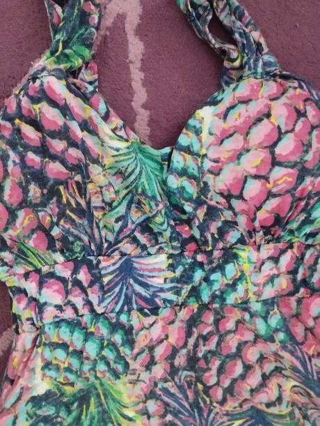 Šaty s vypchávkami, s