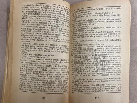 Kniha -stín lotosového květu, 