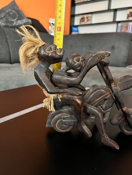 Drevená soška - motorkári, 