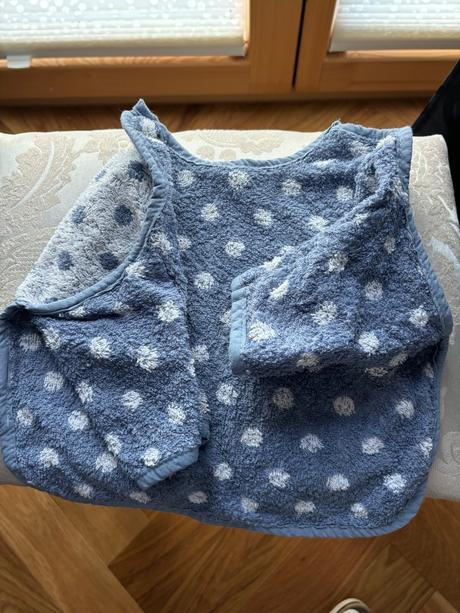 Podbradnik s dlhym rukavom, 74