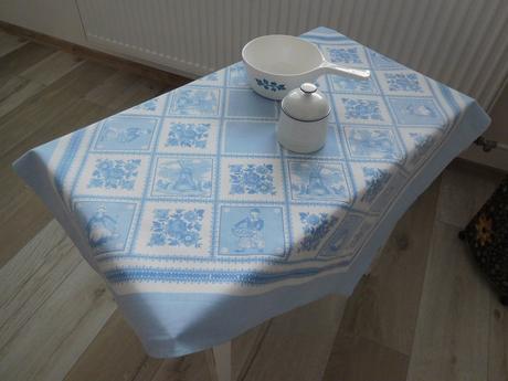 Do modra pekáčik,cukorníčka,obrusok,, 