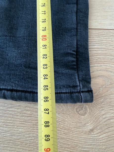 Zateplené rifle, 146