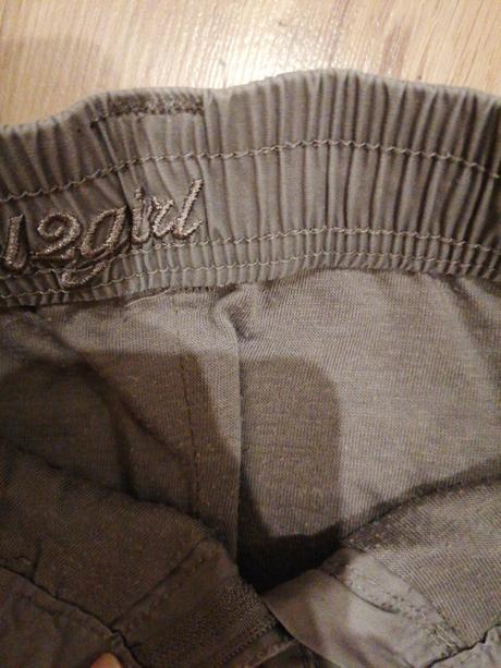 Podsite nohavice, girl2girl,110