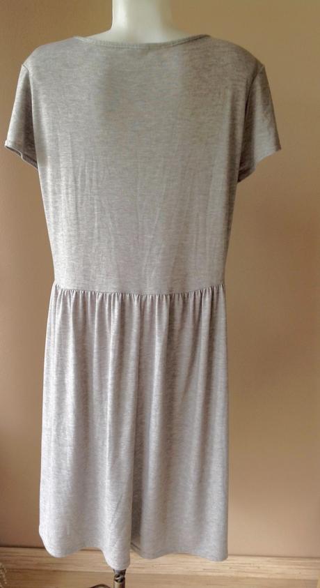 Pruzne saty peacocks, 46 / 48