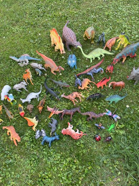 Zvieratka a dinosaury,