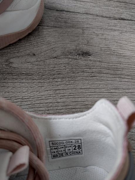 Botasky, reserved,28