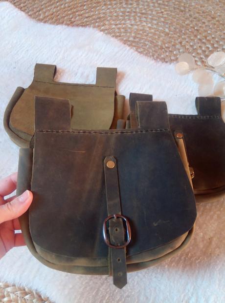 Kožené kabelky a iné,