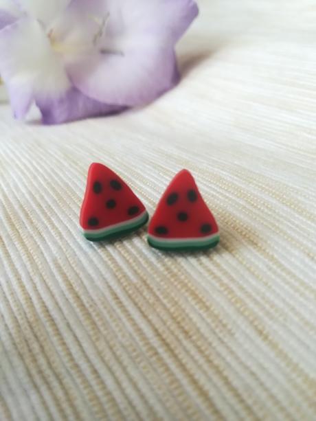 Mix rôznych náušníc,