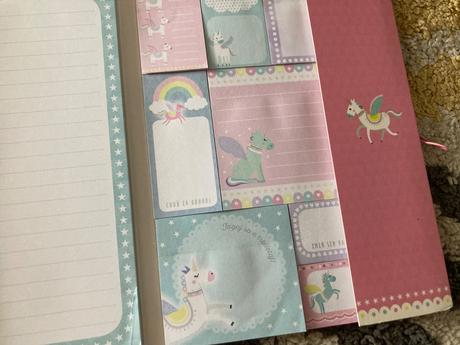 Svet plný jednorožcov blok,